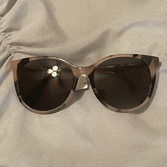 🇮🇹Authentic Burberry Sunglasses🇮🇹